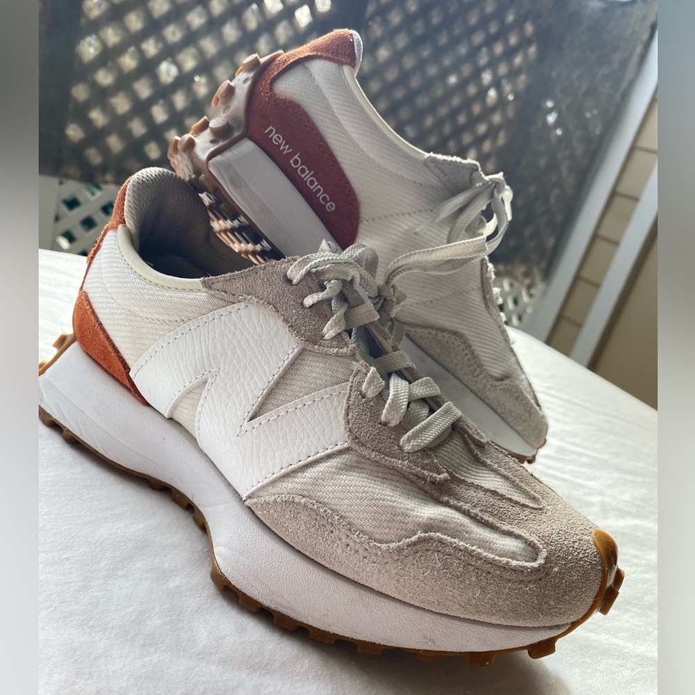 NEW BALANCE 327 used size 6